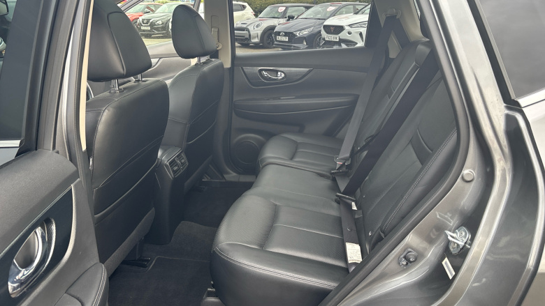 Nissan X-Trail 1.6 dCi Tekna 5dr Xtronic Diesel Station Wagon